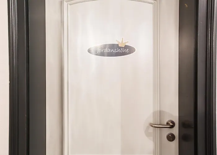 弗利恩沃南拉奇普林斯霍夫酒店 公寓 *